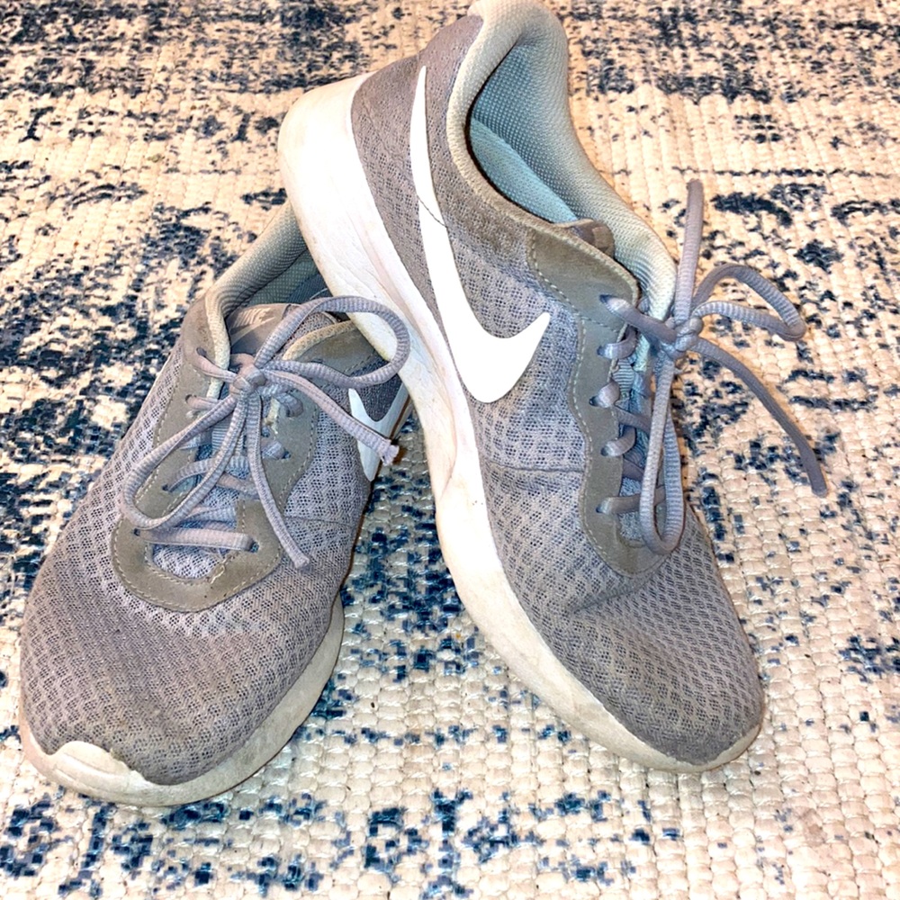 Gray Casual Nike’s
